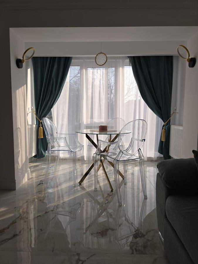 Gîte pour 4 personnes, avec balcon et vue dans Giurgiu