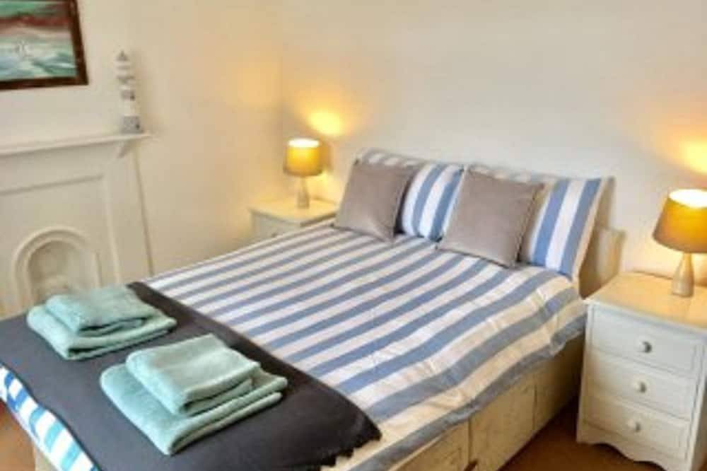 Trinity Cottage. Charming historic cottage just off the Quay in Appledore. in Appledore, Devon