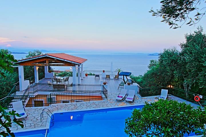 Ferienhaus für 8 Personen, mit Balkon und Terrasse sowie Garten und Ausblick auf Korfu - 4