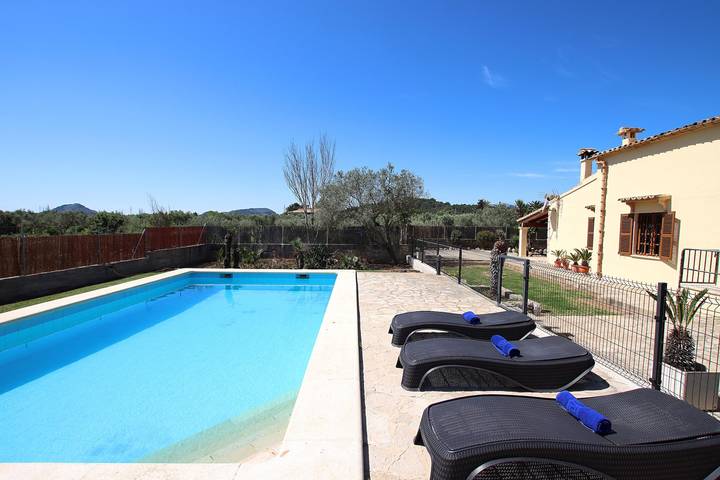 Villa für 4 Personen, mit Terrasse und Garten in Pollença - 2