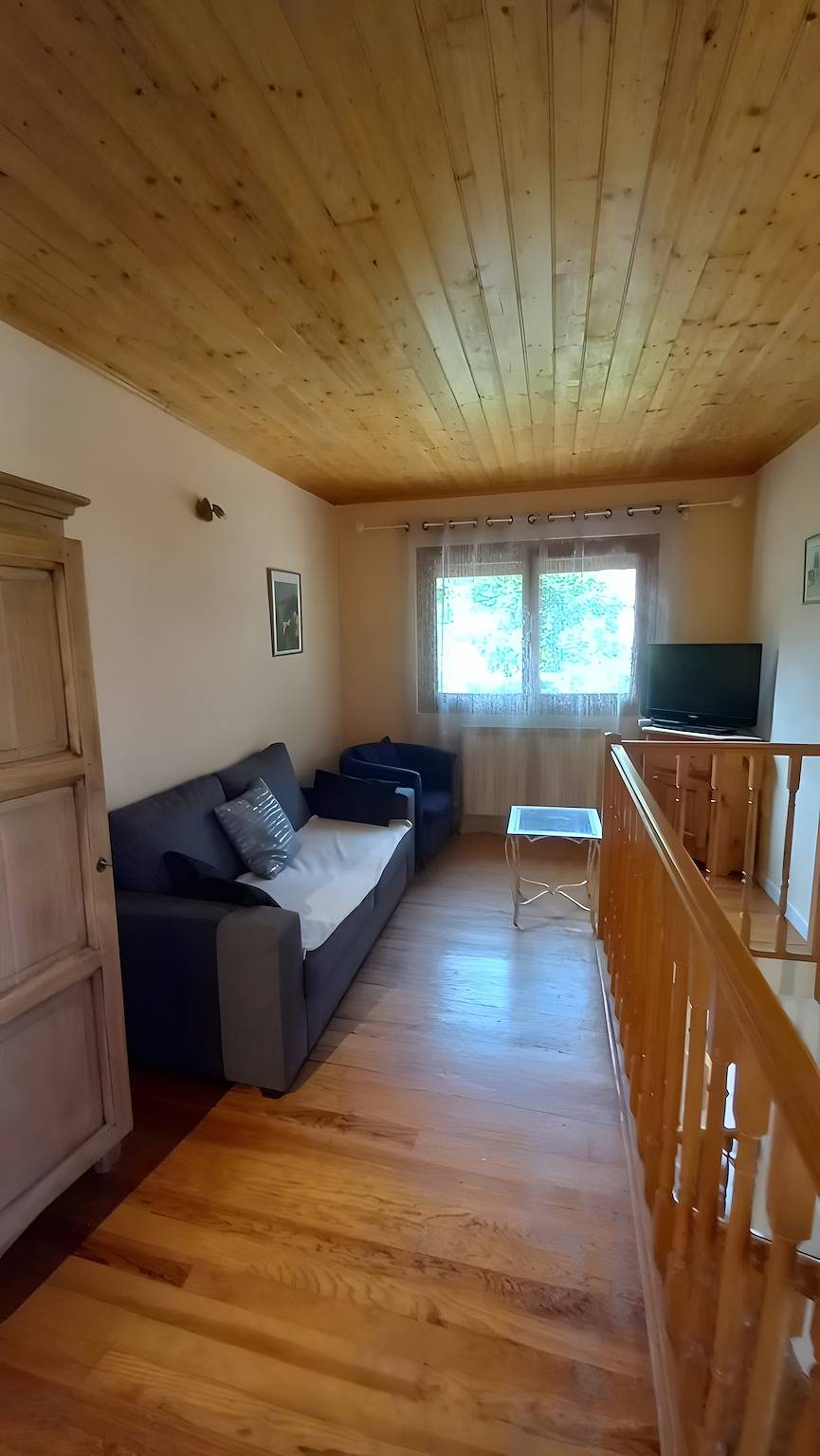 Casa de vacaciones «Au Bord De La Jonte L'aubriète» con vistas a la montaña y terraza privada in Peyreleau, Parc naturel régional des Grands Causses