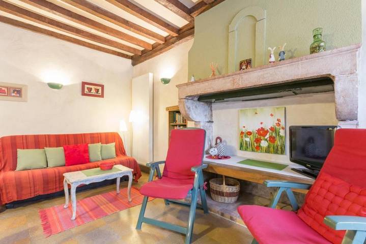 Location de vacances pour 4 personnes, avec jardin à Corgoloin - 2