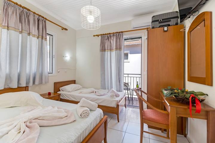 Entire studio, Nikiana Club Studio 10 with Mountain View & Wi-Fi in Nikiana, Alexandros
