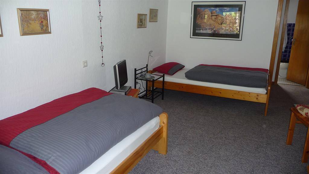 Apartamento vacacional entero, 5-Bett-Ferienwohnung, Dusche/Wc, Nichtraucher in Wollenberg, Hellenthal