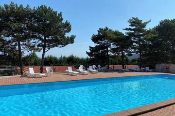 Gîte pour 3 personnes, avec piscine à Sorèze