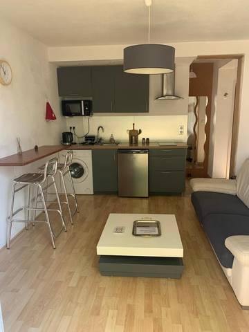 Gîte pour 2 personnes, avec terrasse ainsi que vue et jardin à Bouliac