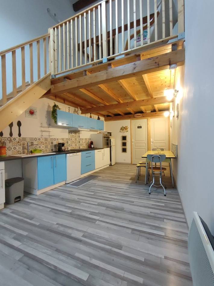 Gîte pour 4 personnes, avec terrasse à Campôme