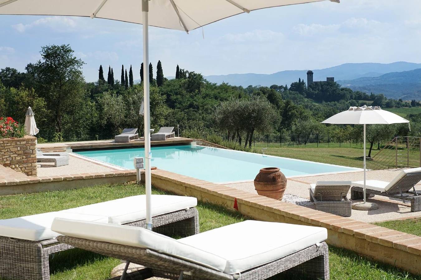 Holiday villa 'Il Palagio' with private pool in Reggello, Valdarno