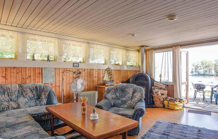 Ferienhaus für 6 Personen, mit Garten und Sauna sowie Seeblick in Gullspang - 3