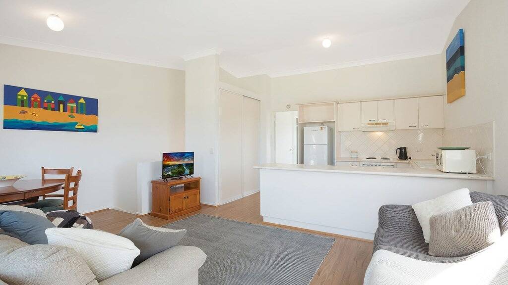 Ganze Wohnung, Unit 2, 43 Noble Parade, Dalmeny in Dalmeny, New South Wales