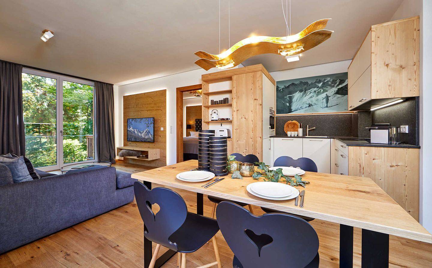 Ganze Wohnung, Parkchalet - erlesene Ferienwohnung im Grünen für einen Urlaub zu zweit in Garmisch-Partenkirchen, Bayerische Alpen