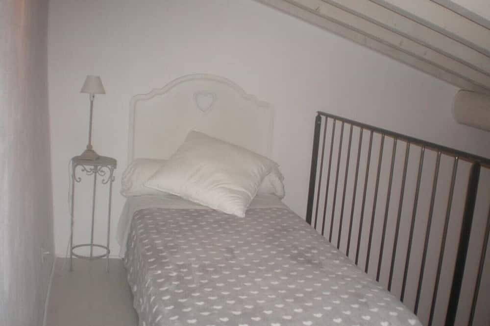 La Maison De Papé Gästezimmer: Gîte Terrasse in Combas, Nimes und Umgebung
