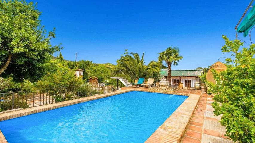 Location de vacances pour 10 personnes, avec Balcon/Terrasse ainsi que Jacuzzi et Piscine à Priego de Córdoba - 2