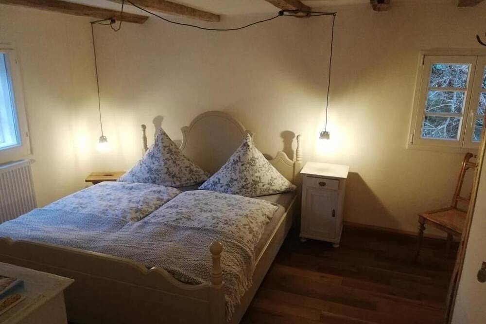 Entire apartment, Vacation apartment Am Schloßberg in Solingen, Bergisch region
