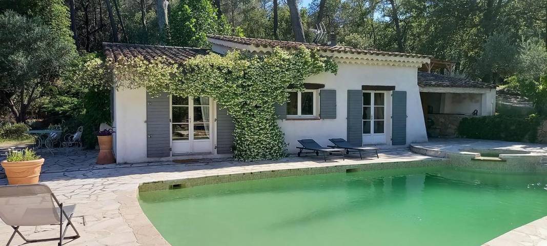 Maison d’hôte pour 2 personnes, avec piscine ainsi que vue et jardin à Figanières - 3