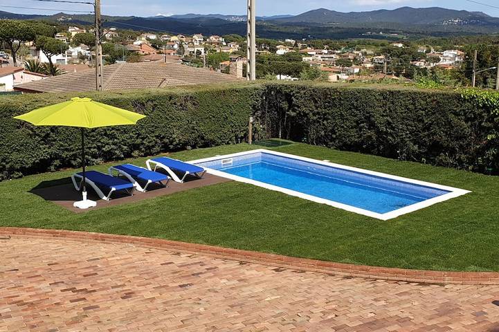 Villa for 12 people, with garden - 1