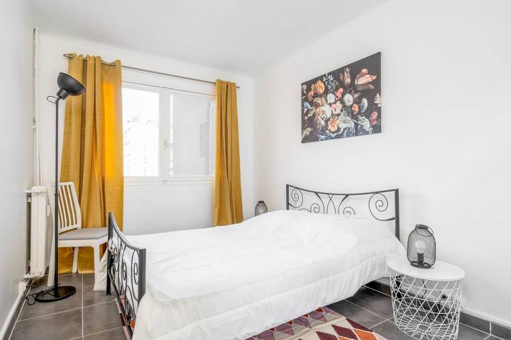 Gîte pour 6 personnes, avec terrasse dans Plage de Juan-les-Pins - 3