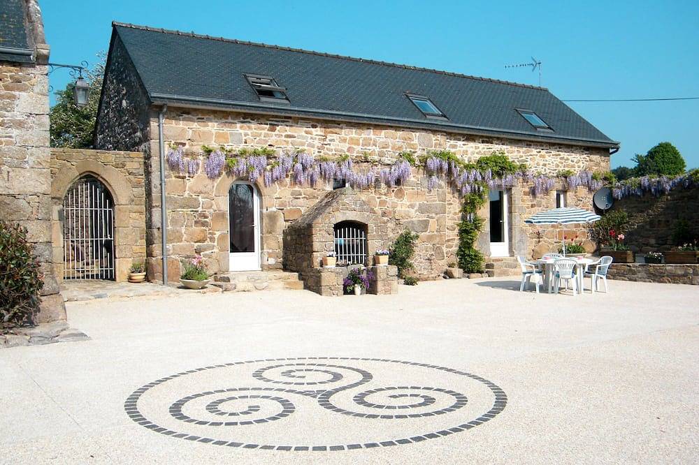 Gîte Triskell in Ploumilliau, Ceinture Dorée