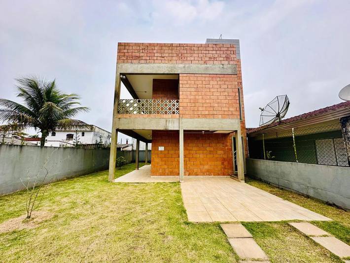 Casas e apartamentos de temporada para 8 pessoas, com jardim e balcão e ainda vista em Guaraú