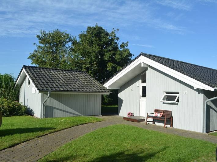 Ferienhaus für 6 Personen, mit Terrasse und Garten sowie Sauna in Lemkendorf