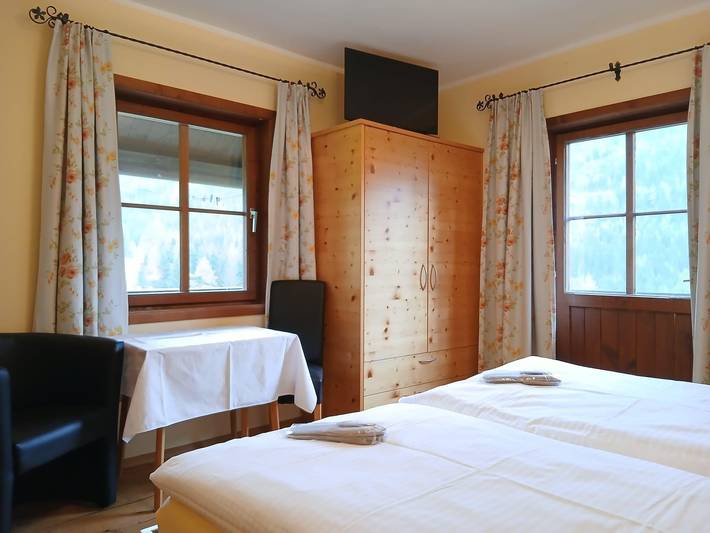 Doppel- oder Dreibettzimmer in Sankt Oswald (Bad Kleinkirchheim), Bad Kleinkirchheim