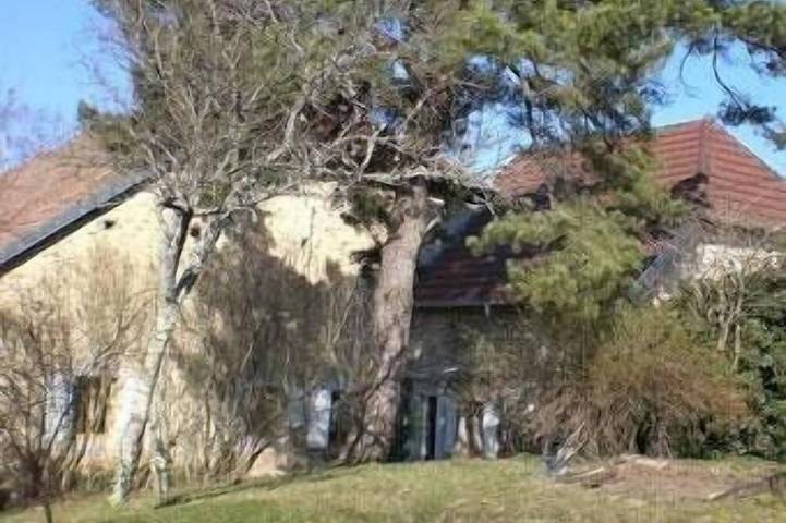 Ferme pour 5 personnes, avec jardin dans le Jura
