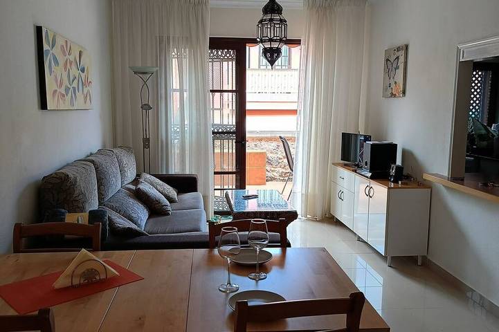 Ganze Wohnung, Yellow mountain in paradise in Costa del Silencio, Arona