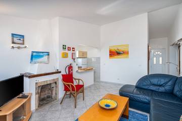 Apartment for 4 People in Salema, Algarve, Photo 4