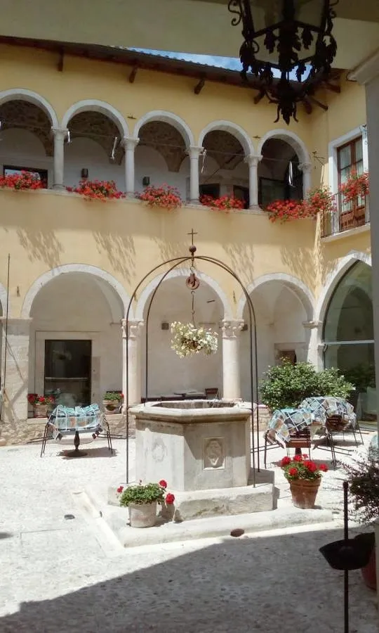 Alojamiento y desayuno para 3 personas, con terraza y jardín - 1