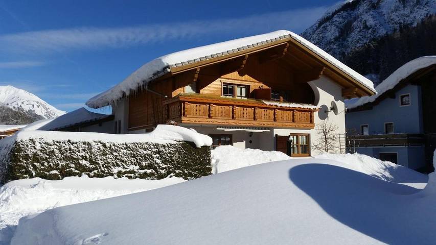 Gîte pour 4 personnes, avec terrasse et vue à Steeg - 2