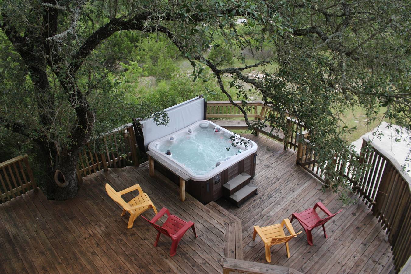 Vacation Rental for 13 Guests in Comal County