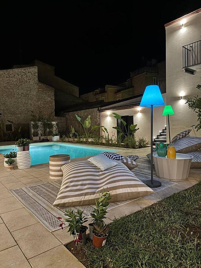 Gîte pour 3 personnes, avec vue et piscine ainsi que sauna et jardin, animaux acceptés à Sommatino