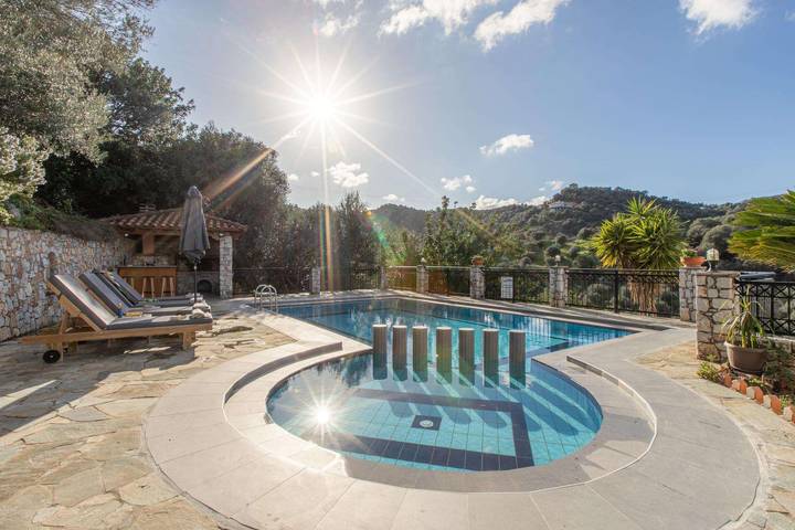 Villa for 8 people, with children pool in Chania