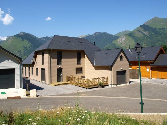 Gîte pour 8 personnes, avec terrasse à Béost