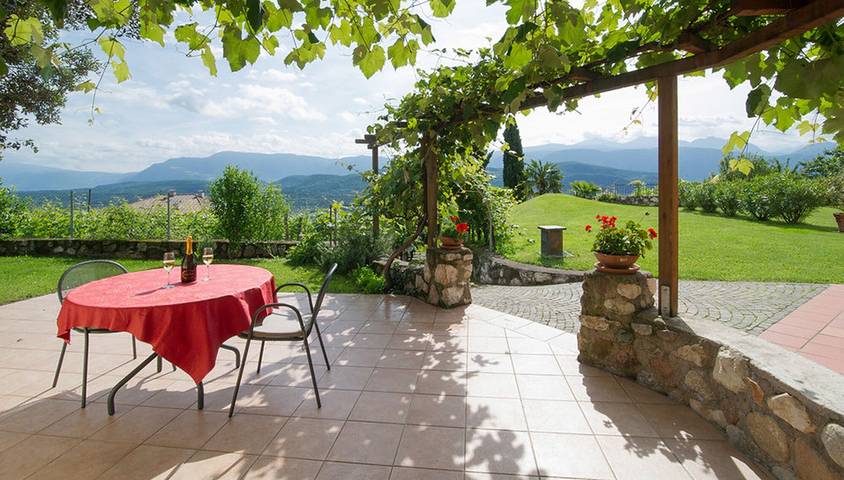 Ferienwohnung für 4 Personen, mit Garten am Kalterer See