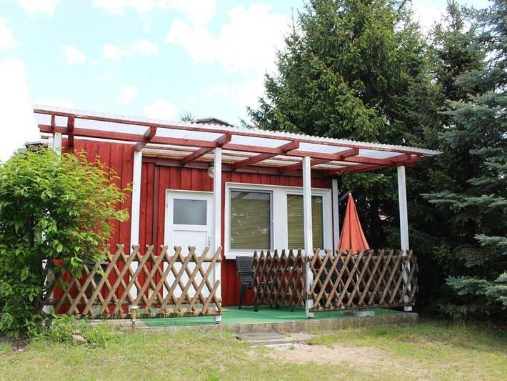 Bungalow für 4 Personen, mit Terrasse und Garten