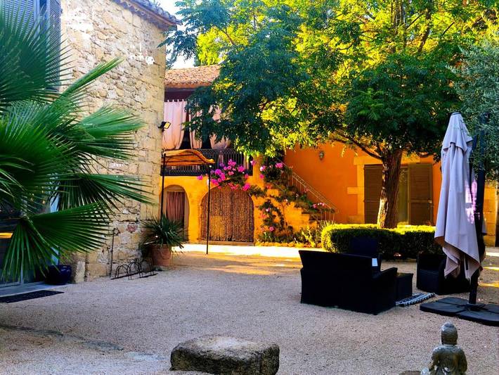 Maison d’hôte pour 2 personnes, avec piscine et jardin à Argilliers