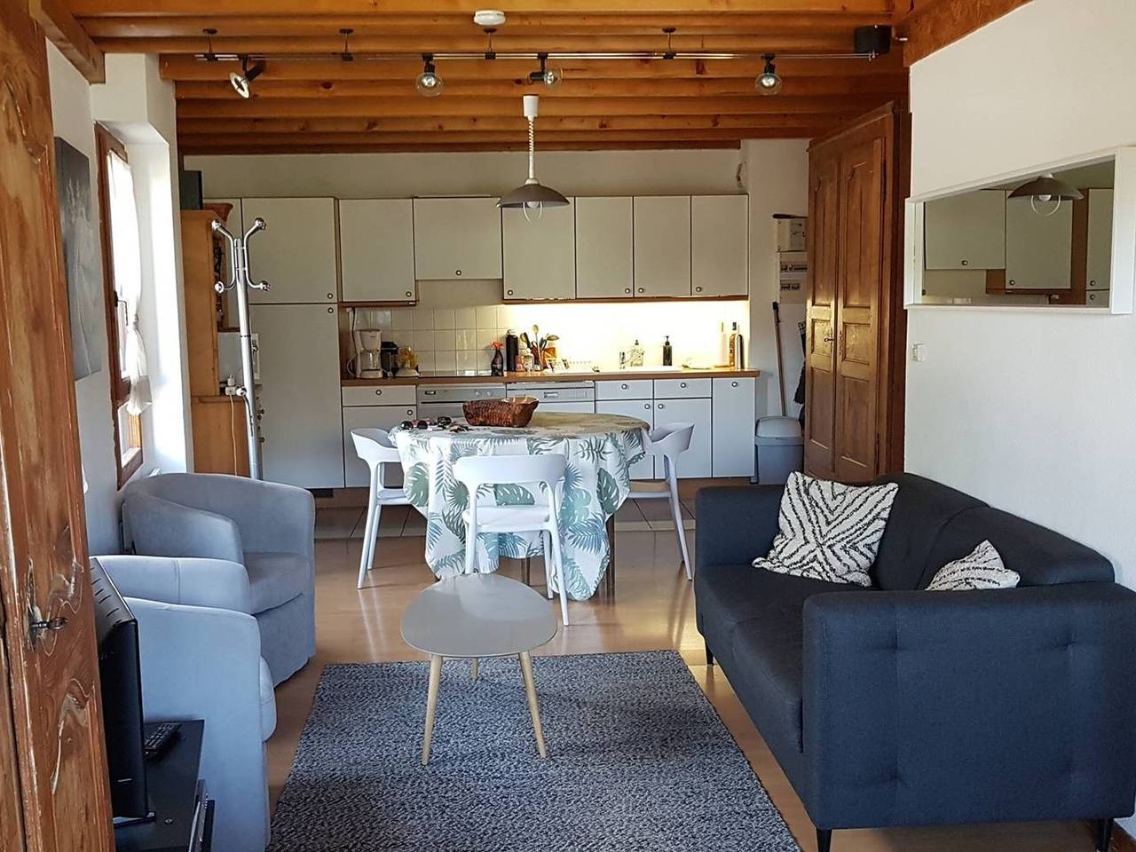 Appartement entier, Les Gets : Triplex 5 pièces pour 8 pers, proche télésiège, navette, balcon, ski/vélo in Les Gets, Les Portes du Soleil