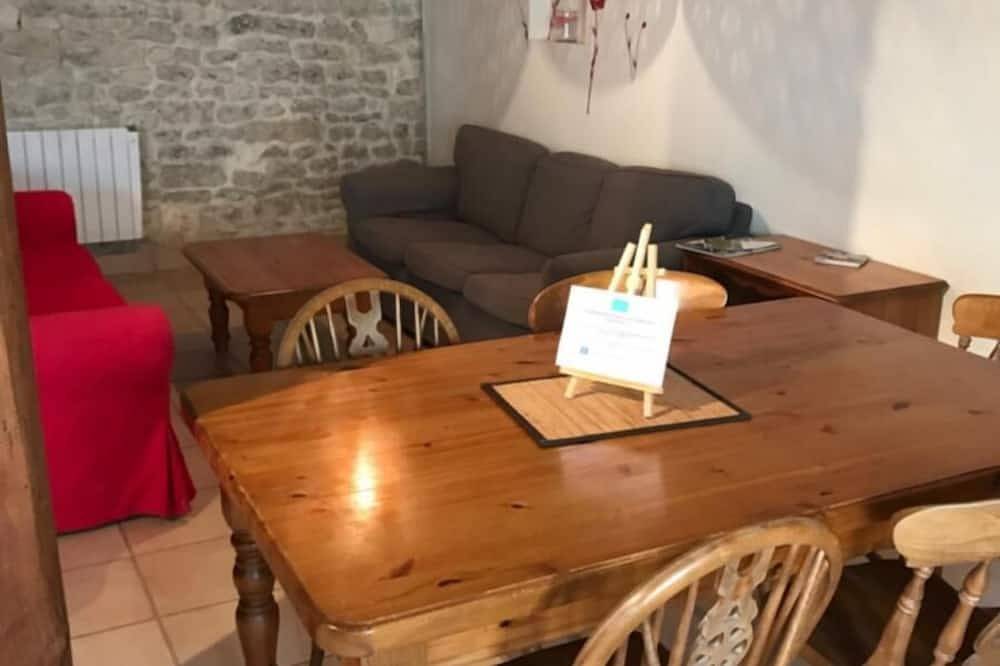 Apartamento entero, Casa tranquila en Domaine les Granges in Ternant (Charente-Maritime), Saint-Jean-d'Angély region