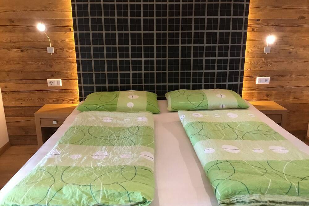 Ganze Wohnung, Apartment Franzn- Sonnige Alleinlage in den Dolomiten in Deutschnofen, Eggental