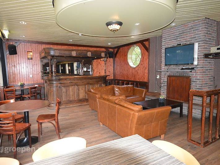 Location de vacances pour 62 personnes, avec terrasse et balcon/terrasse à Putten - 2