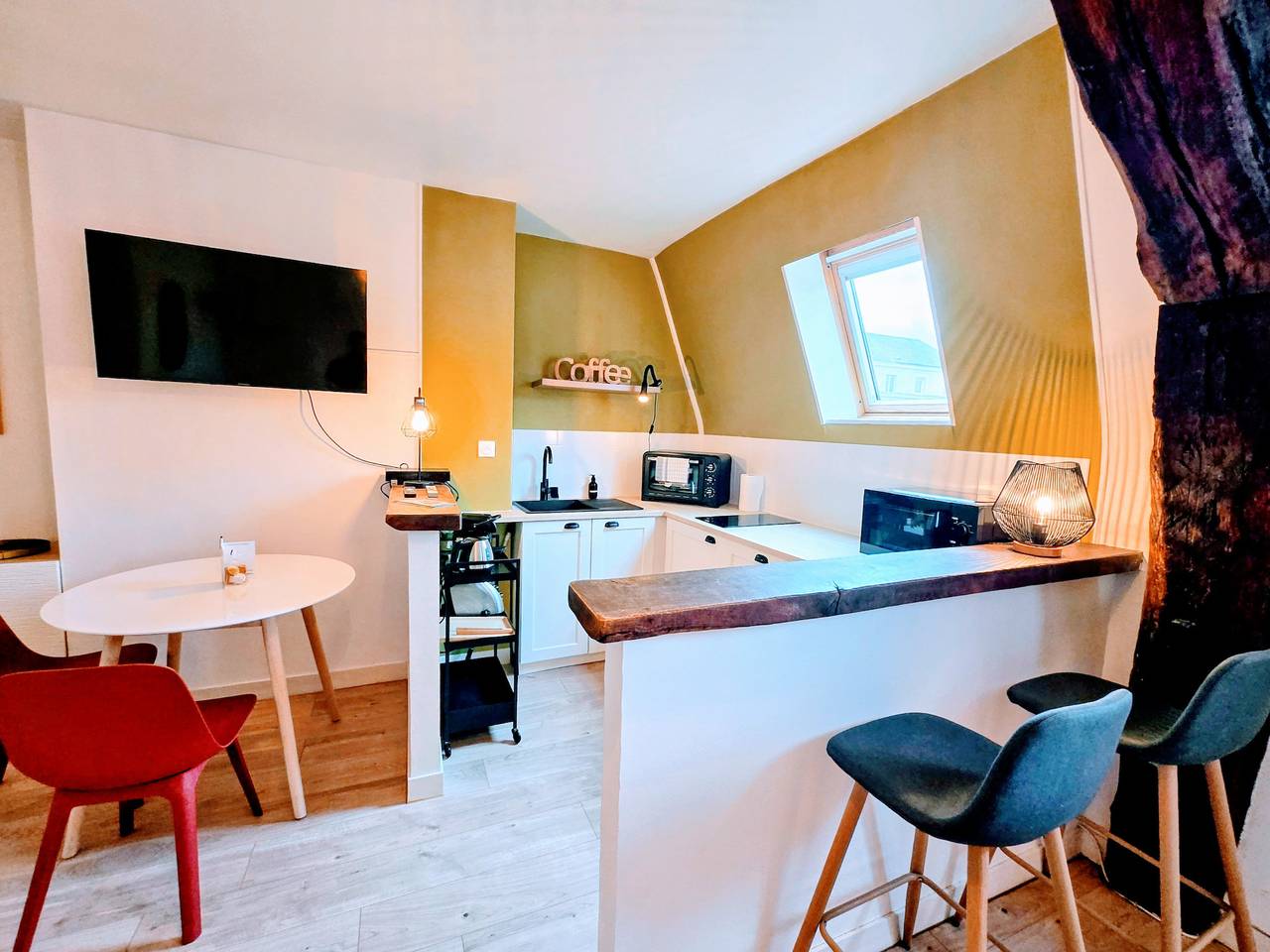 Studio entier, L'Hippolyte - Bail Partner in Auxerre, Région d'Auxerre