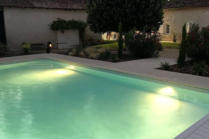 Location de vacances pour 4 personnes, avec jardin à Nercillac