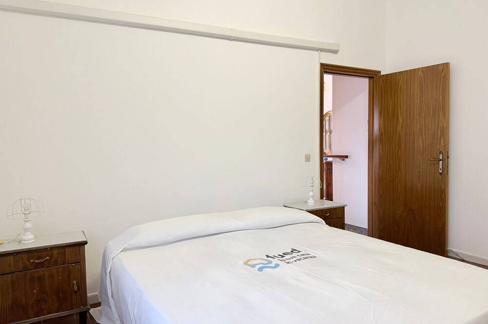 Ganze Wohnung, Marotta, three-room apartment with equipped courtyard near the sea in Marotta, Mondolfo und Umgebung