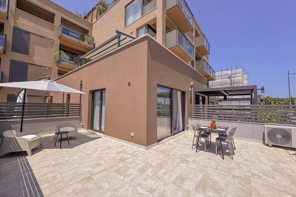 Appartamento intero, Beachfront Bliss: Sea View +Parking in Porto Sant'Elpidio, Provincia di Fermo