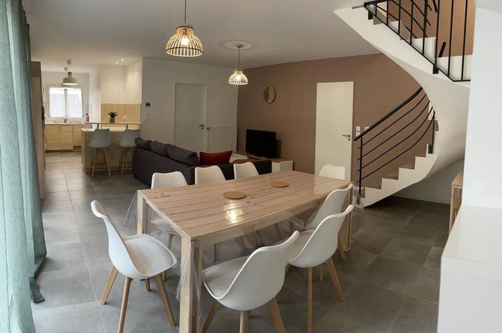 Location de vacances pour 8 personnes, avec Terrasse et Jardin à Castelmaurou