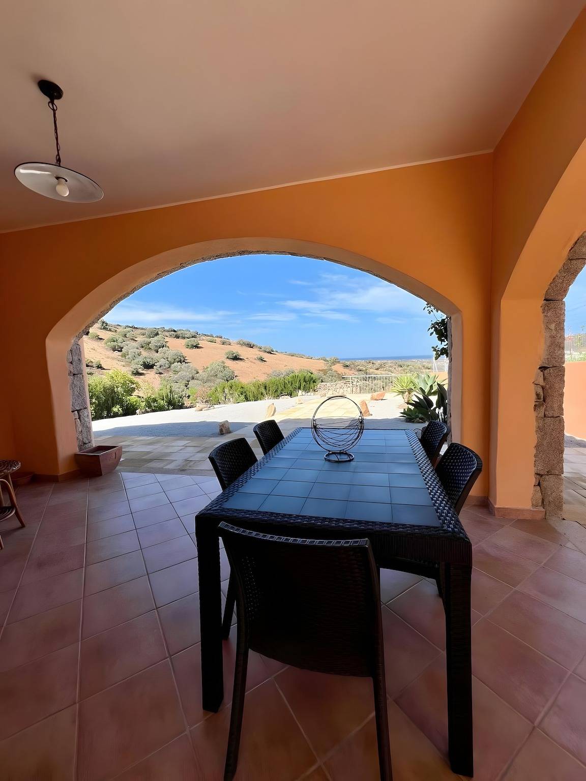 Ganze Wohnung, Ferienwohnung 'Villa Sunrise' mit Meerblick, privater Terrasse und Klimaanlage in Budoni, Olbia-Tempio