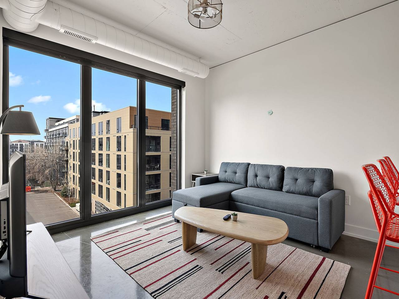 Vacation Rental for 5 Guests in Minneapolis, Twin Cities