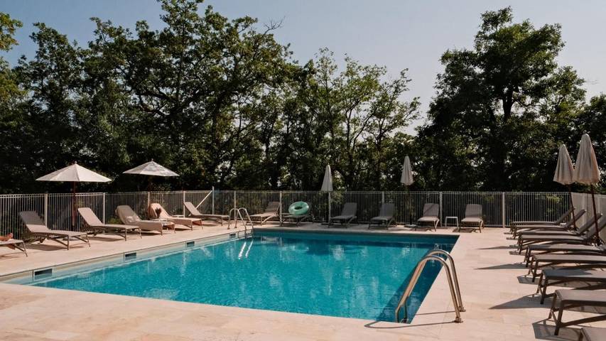 Hôtel pour 3 personnes, avec Balcon et Terrasse ainsi que Jardin et Bassin pour enfant à Rocamadour
