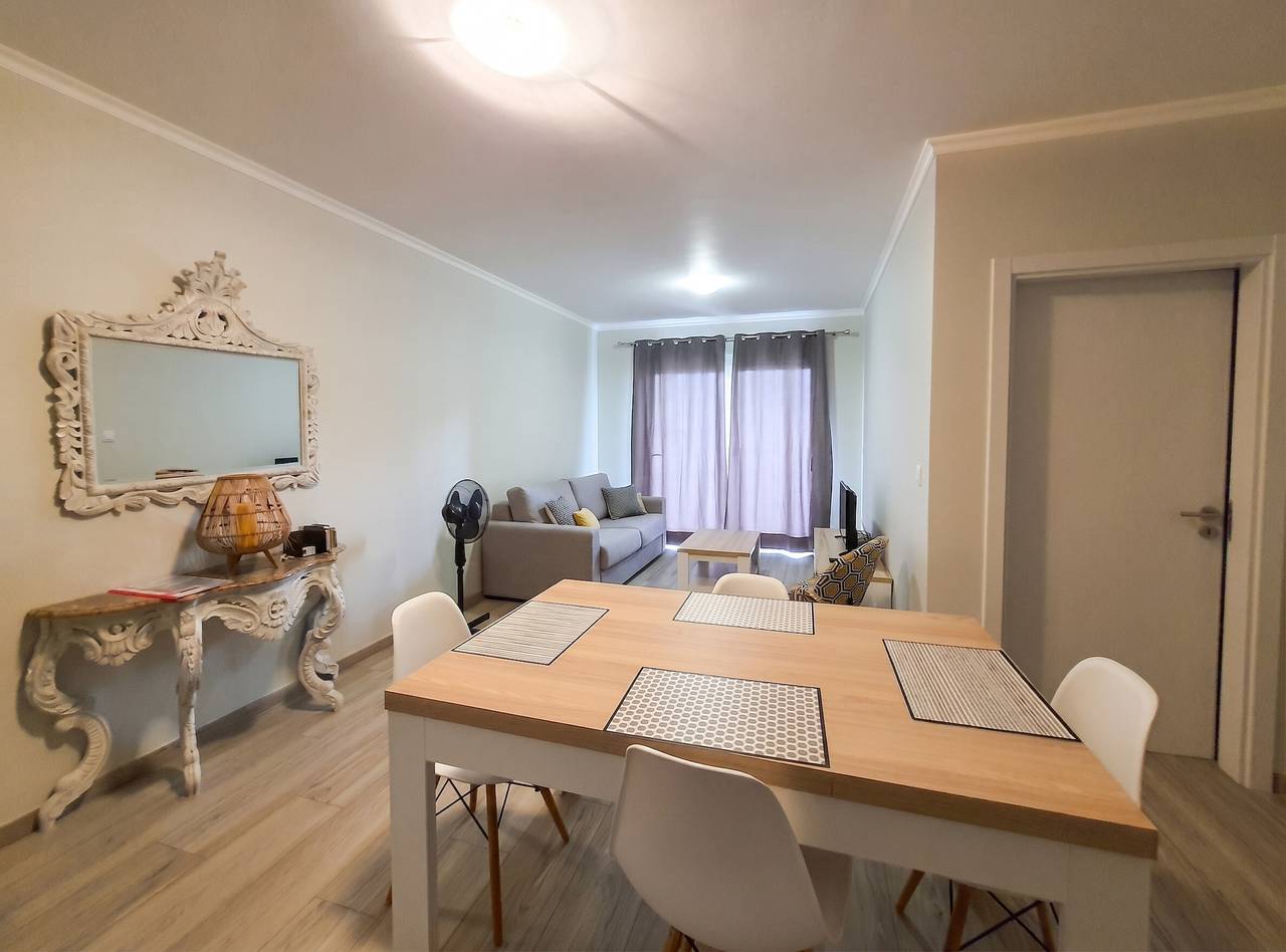 Apartamento inteiro, Apartamento confortável em Ribeira Grande, 69 m², jardim in São Miguel Island, Rabo de Peixe